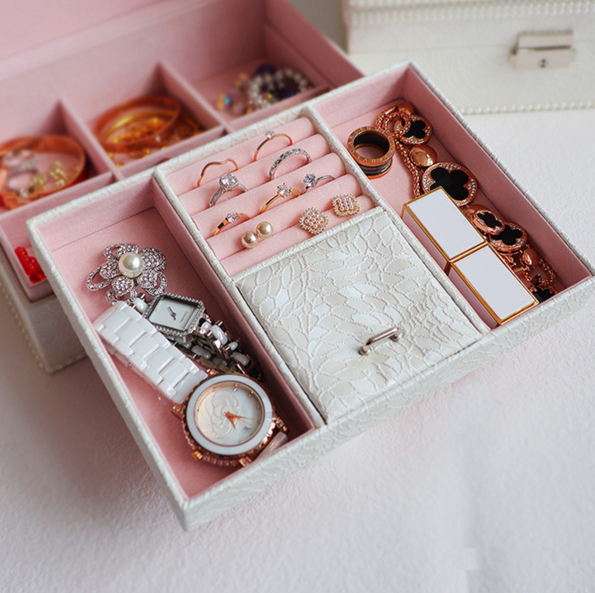 Luxury Floral Jewelry Box - Pink/White Elegance & Storage