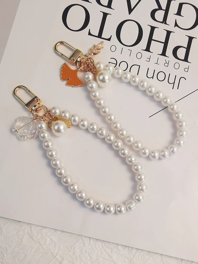 Elegance Pearl phone Lanyard