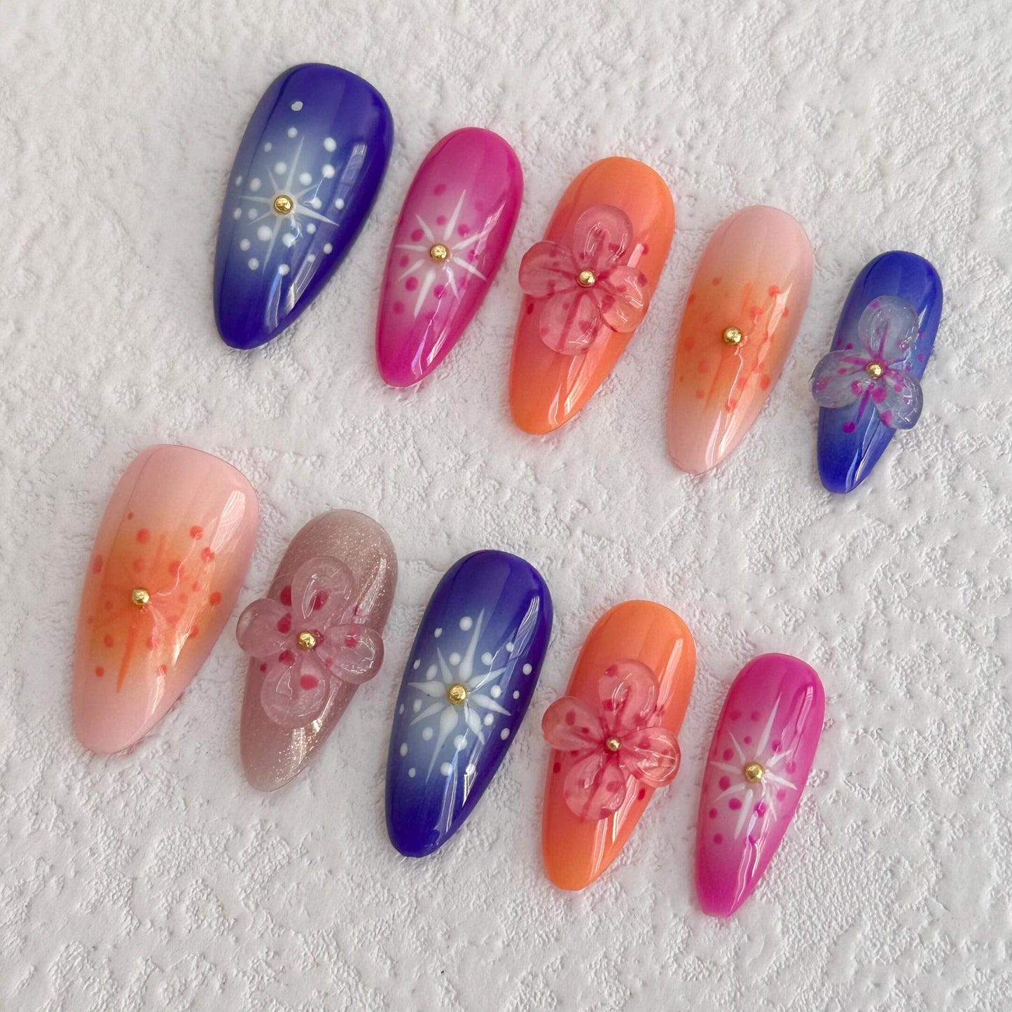 Ongles à coller avec motif floral Galaxy