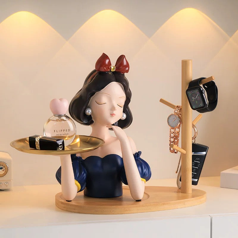 Charming Snow White Figurine Ornament