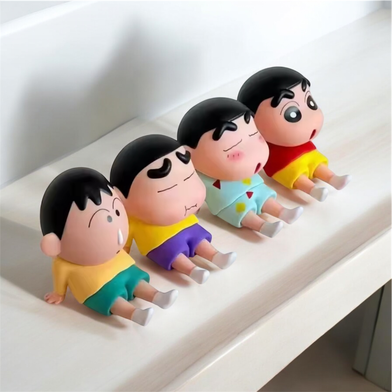 Playful Crayon Shin chan Phone Holder