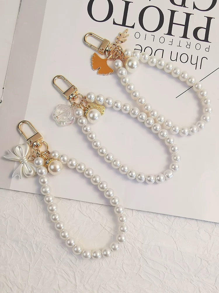 Elegance Pearl phone Lanyard