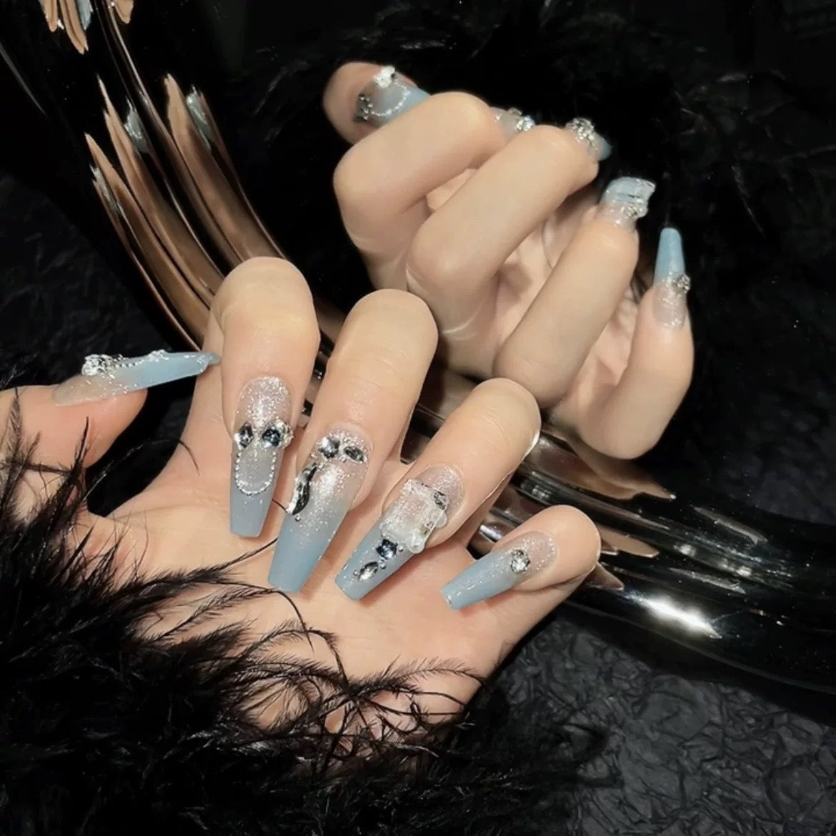 Icy Elegance Press-on Nails