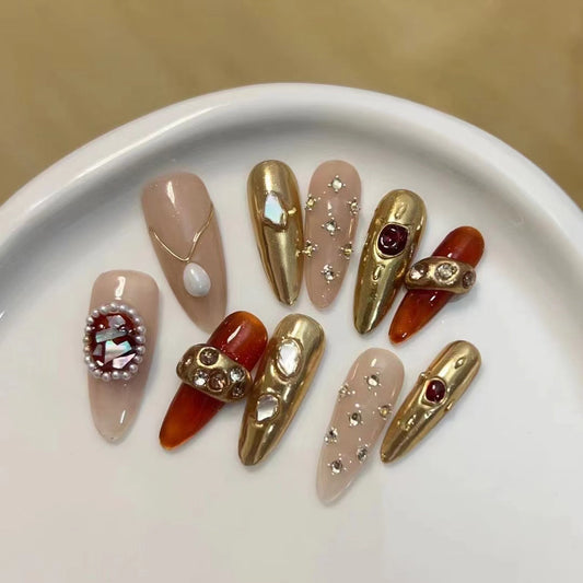 Ongles à coller glamour vintage