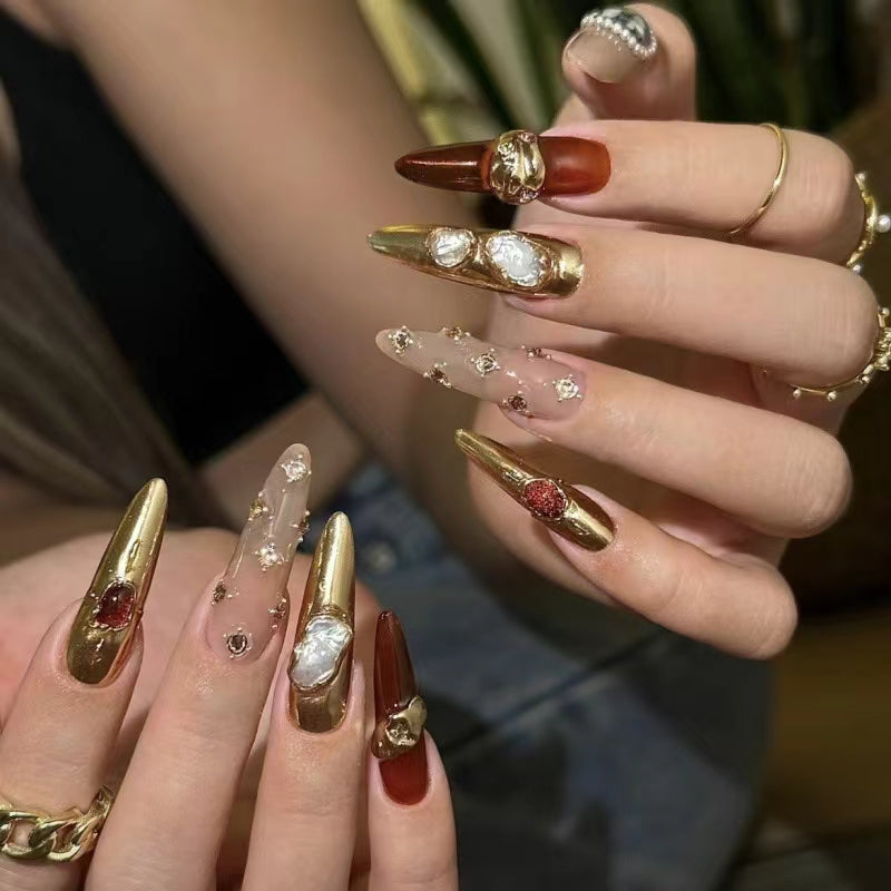 Uñas postizas estilo vintage glam