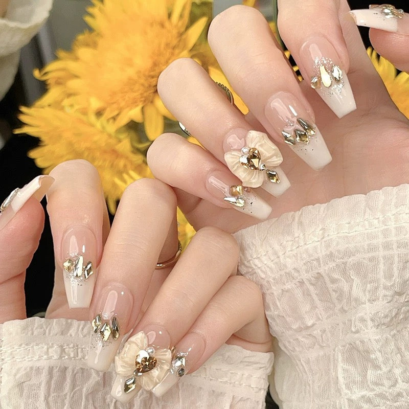 Uñas postizas estilo princesa glam