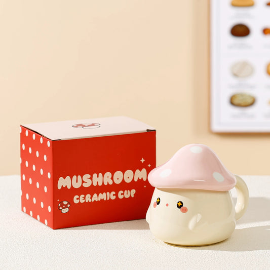 Tasse en céramique en forme de champignon mignon