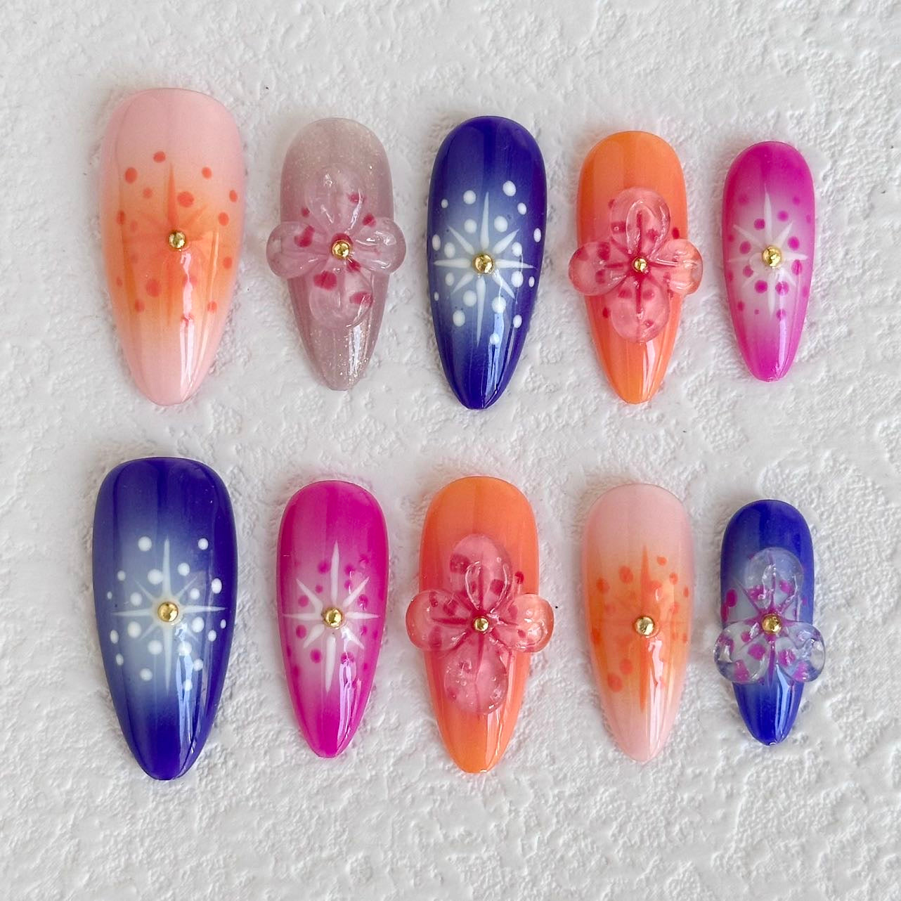 Ongles à coller avec motif floral Galaxy