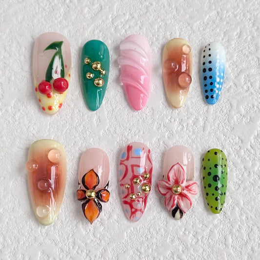 Ongles à coller à motif floral Cherry Land