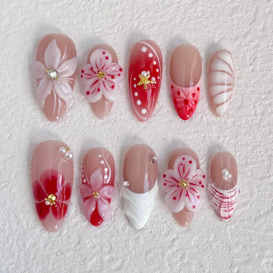 Ongles à coller à motif floral romantique