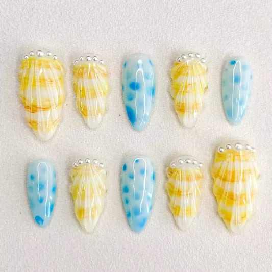 Ongles à coller pour les vacances à la plage