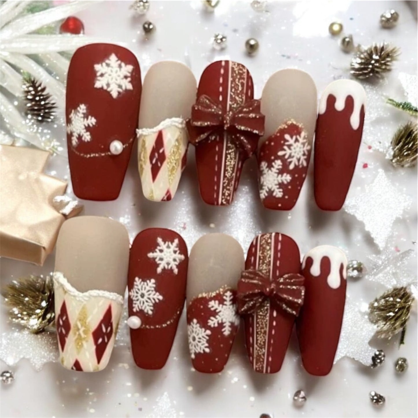 Snowy Christmas Press-on Nails