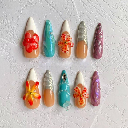 Uñas postizas con diseño floral de ensueño