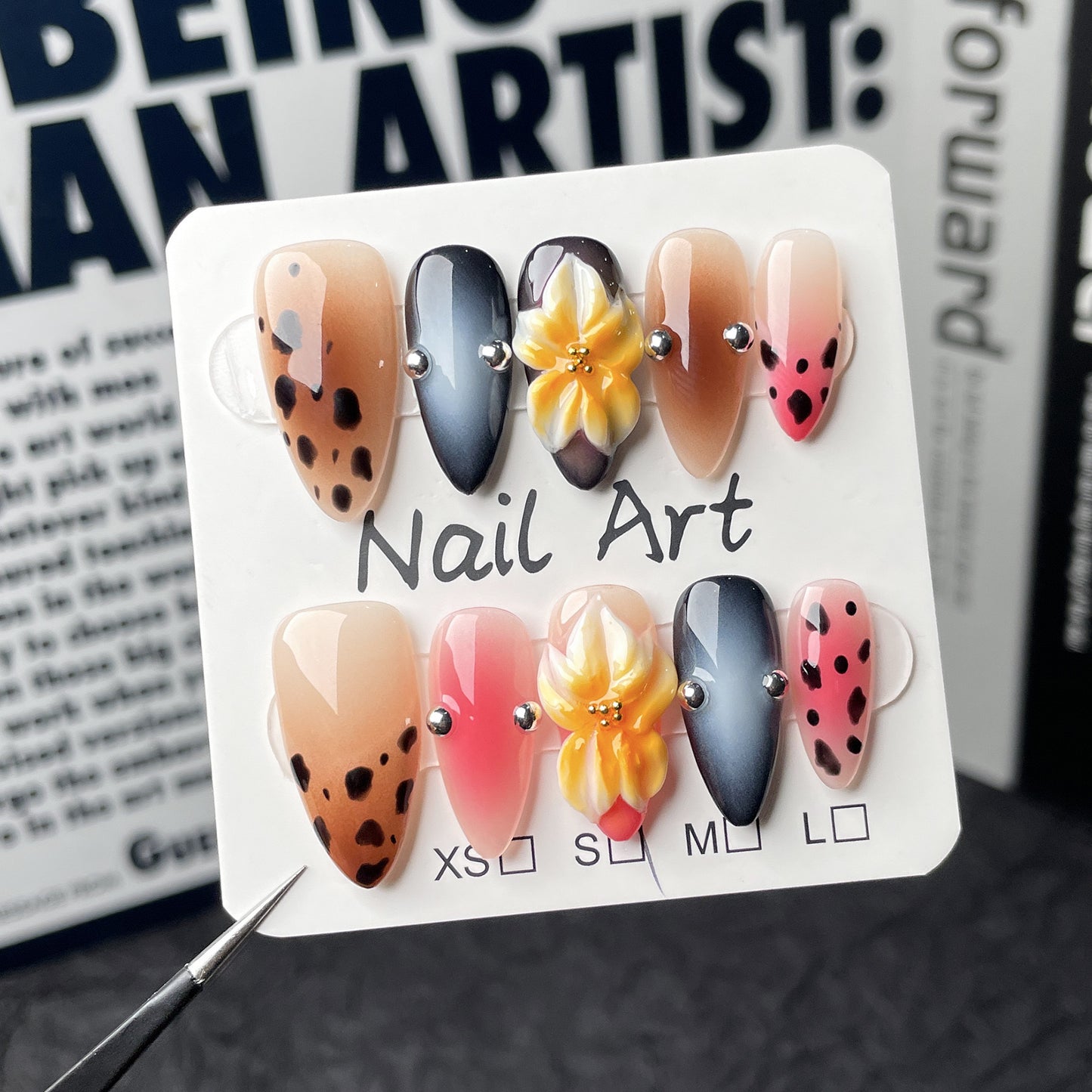 Ongles à coller avec motif floral dégradé léopard