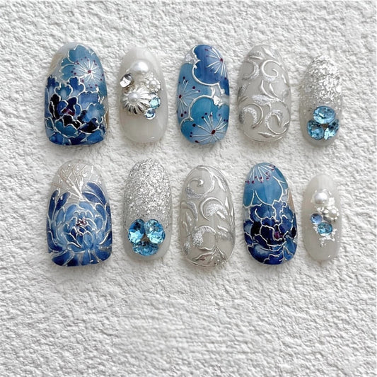 Ongles à coller à l'élégance orientale