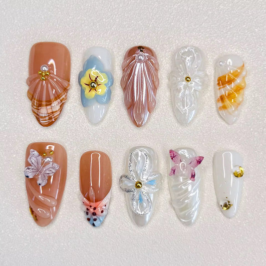 Uñas románticas para la playa Uñas postizas